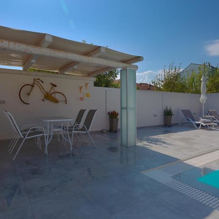 Amoroza Villa Nidhrion Exteriör bild